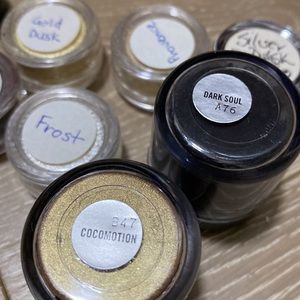 mac pigment two full size cocomotion and dark soul sealed. new plus samples